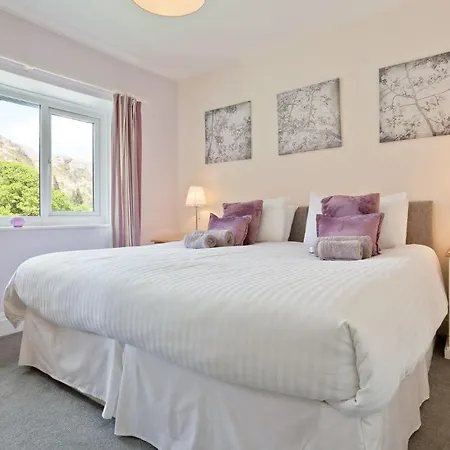 Croft, In For 5 * Coniston
